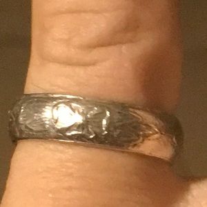 Ladies .925 silver ring